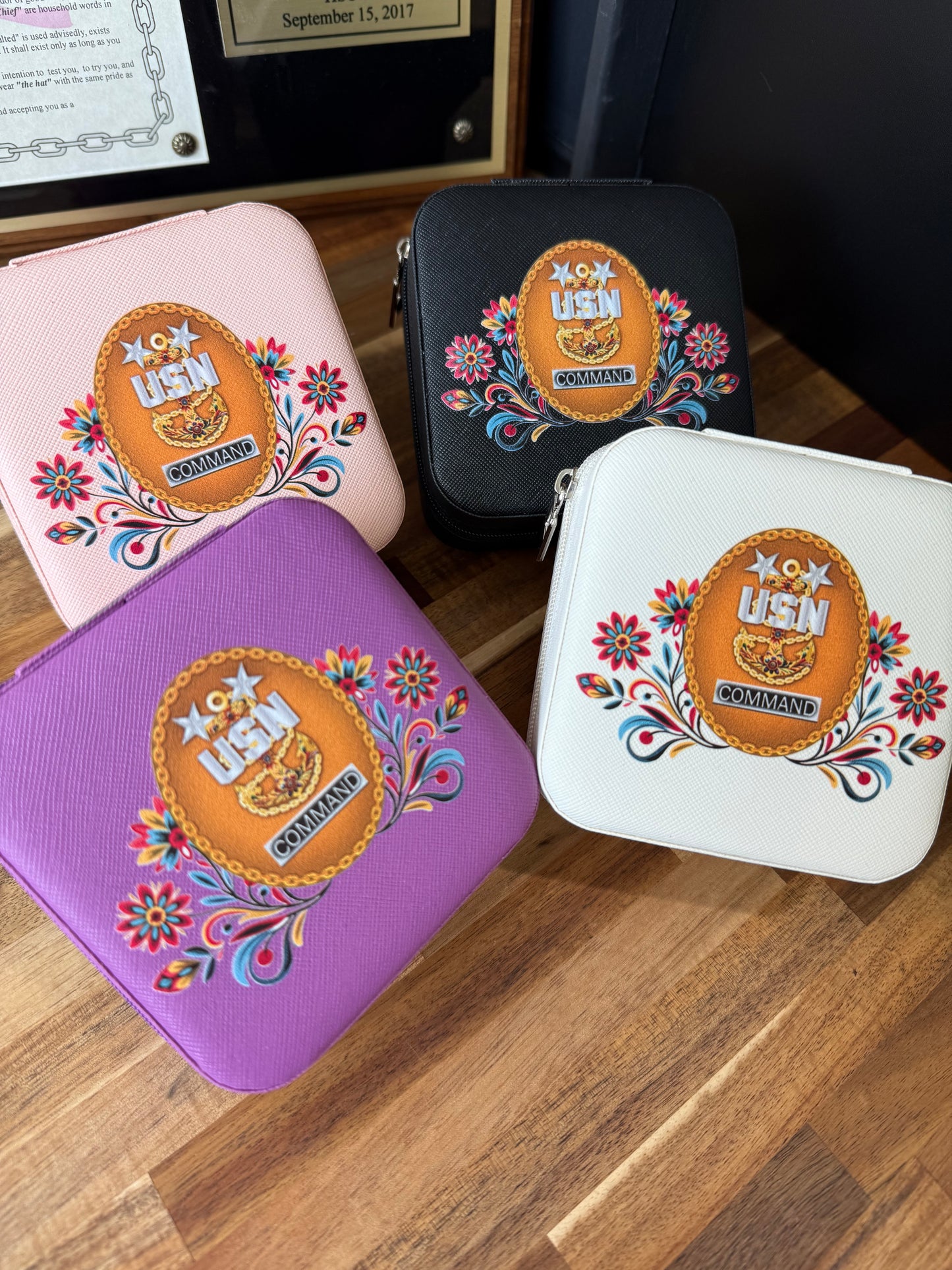 Jefa de Flores Travel Jewelry Box