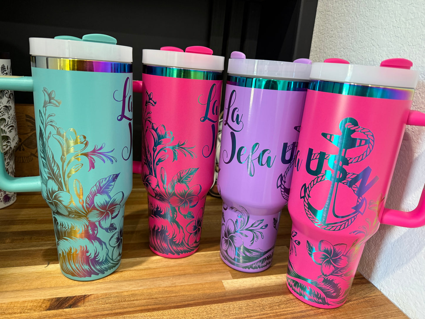 La Jefa Plumeria 40 oz Tumbler