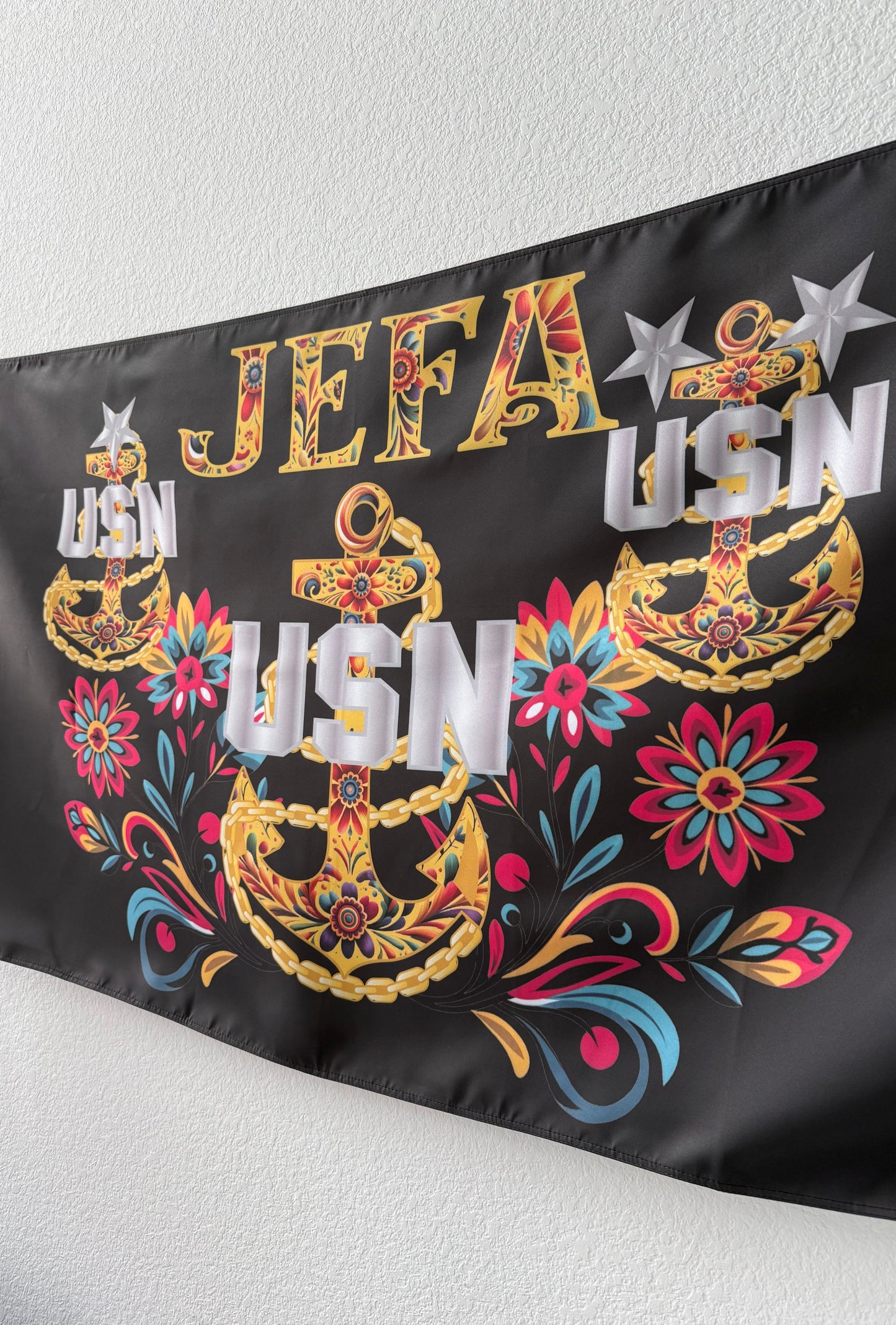 Jefa De Flores Trifecta Flag
