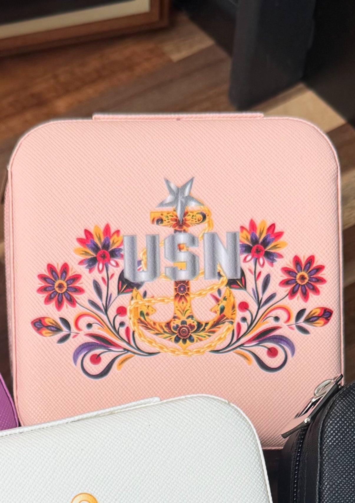 Jefa de Flores Travel Jewelry Box