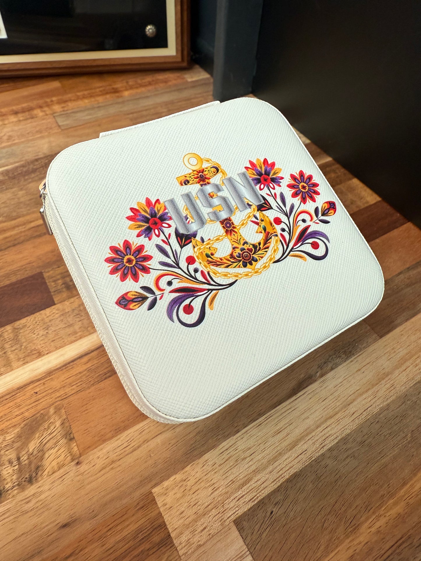 Jefa de Flores Travel Jewelry Box