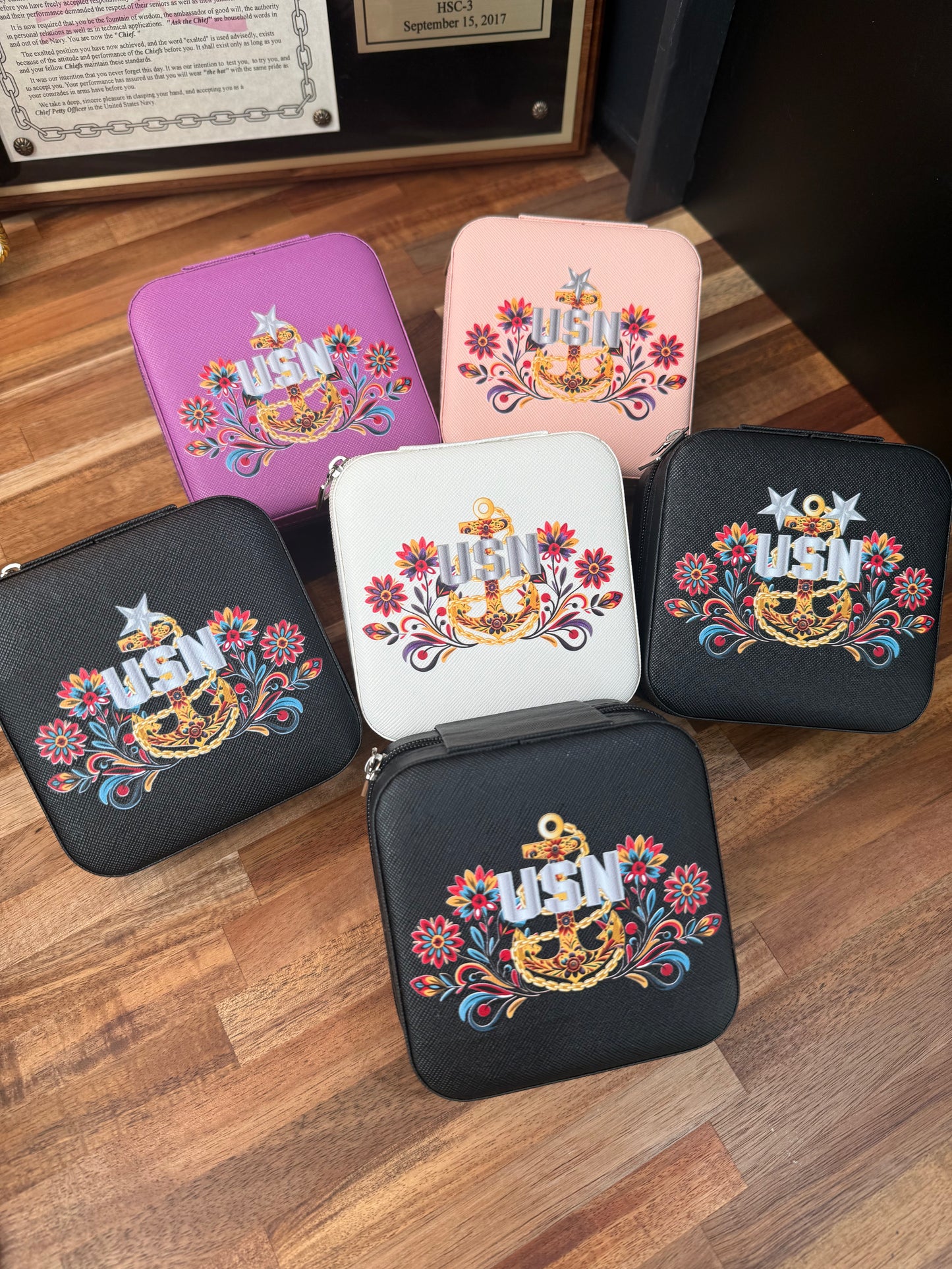 Jefa de Flores Travel Jewelry Box
