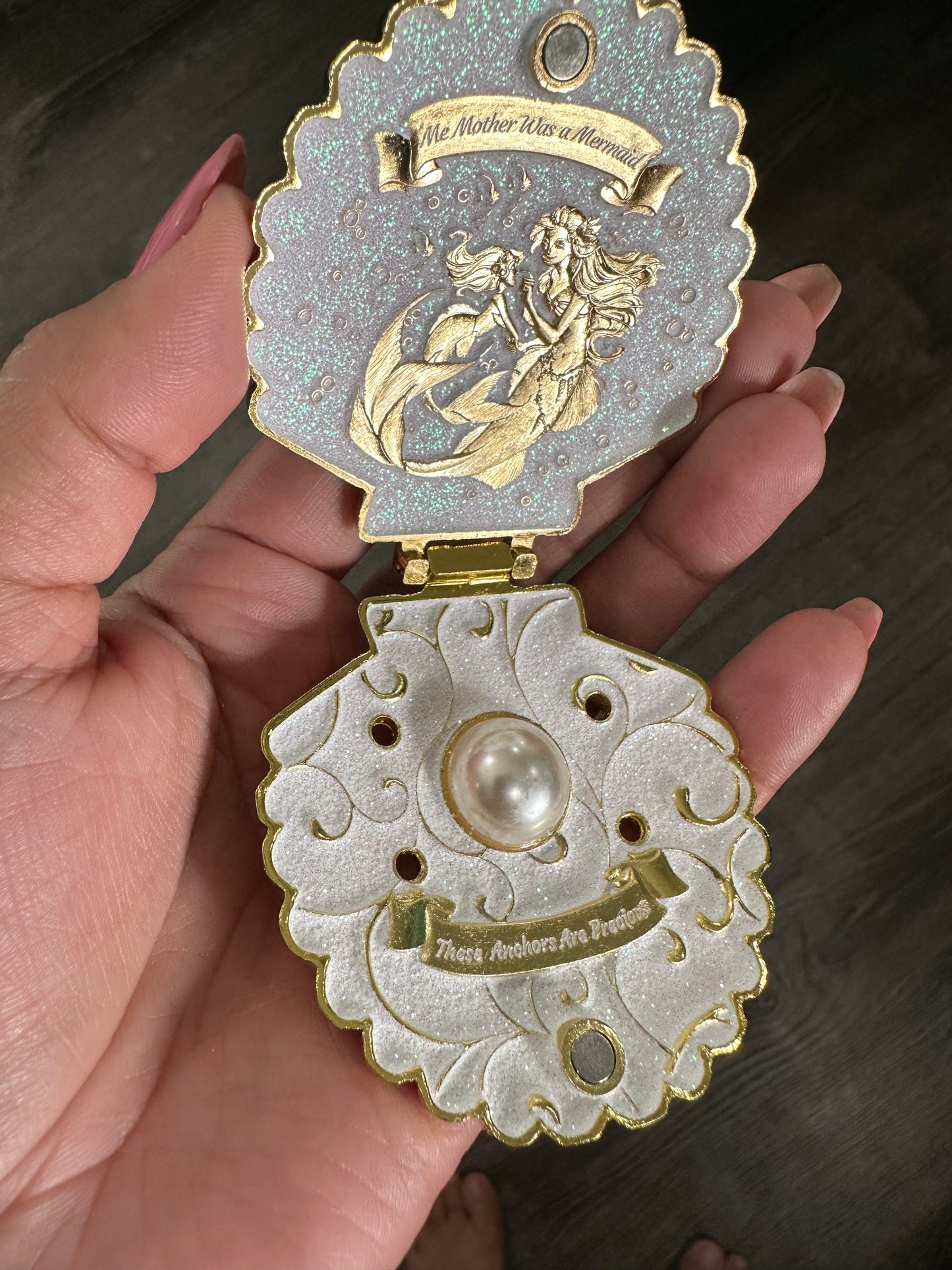 Sea Shell Anchor Holder Coin