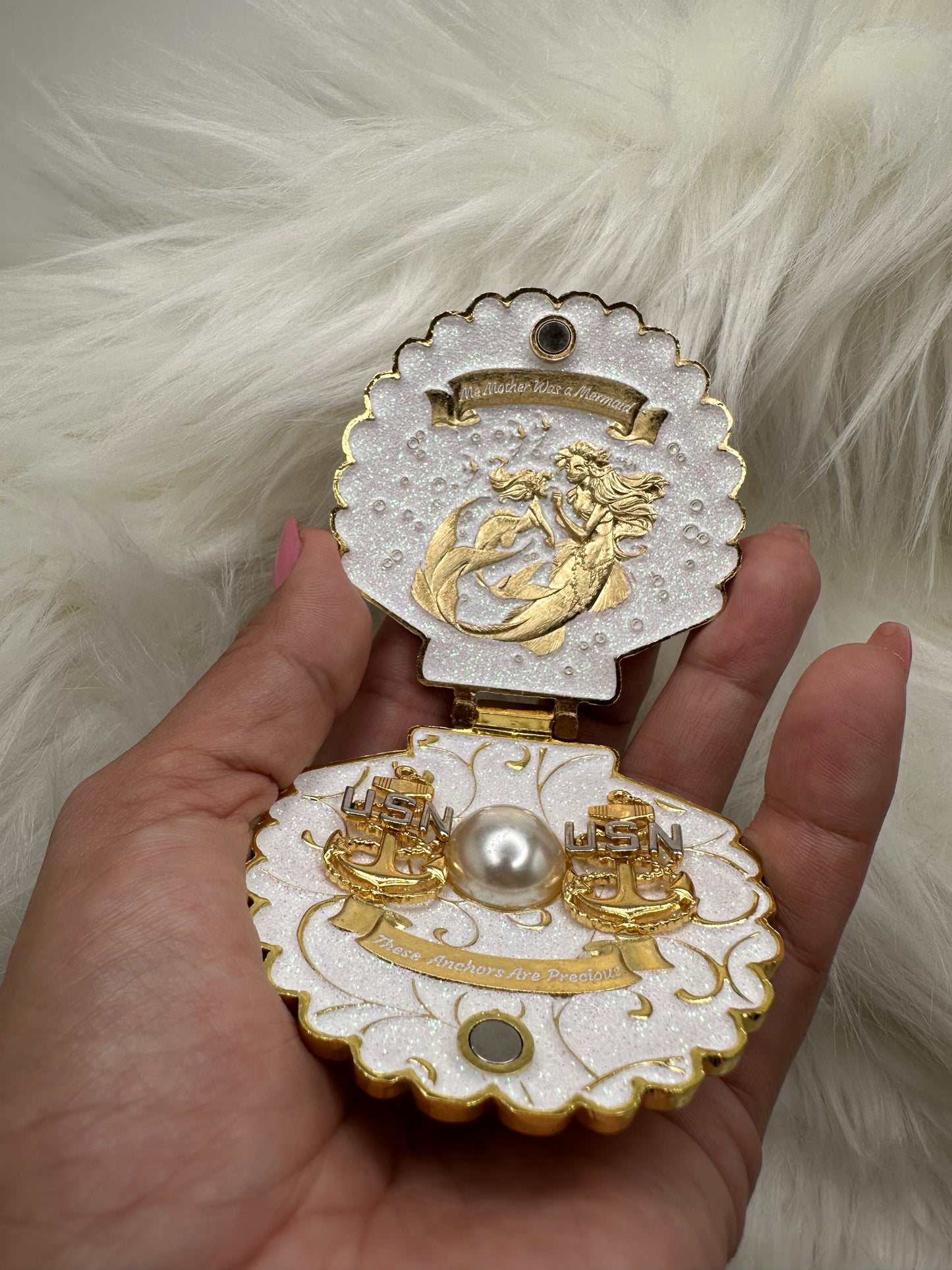 Sea Shell Anchor Holder Coin